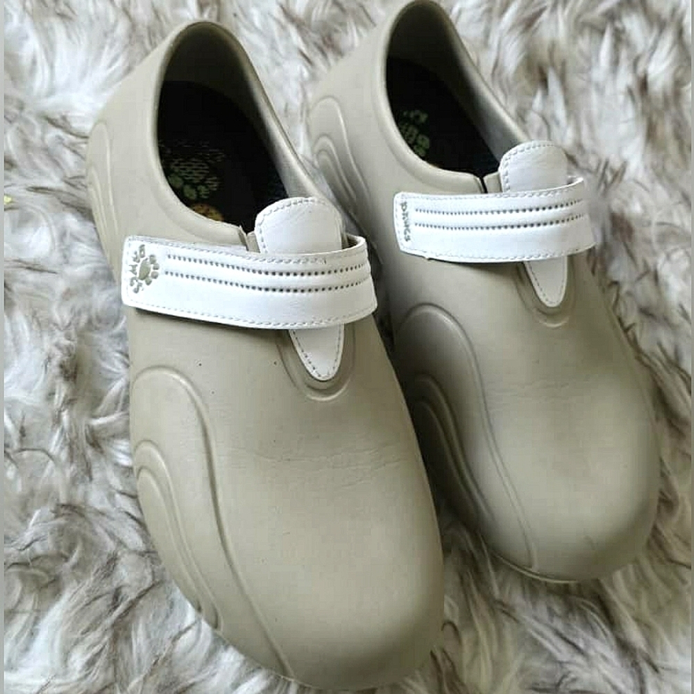 Dawgs Ultralite Womens Golf Shoes Size 8/38 White & Tan ๐ด